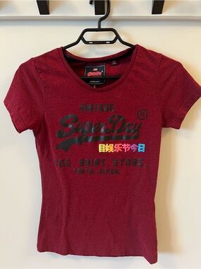 Superdry Short Sleeve Logo Tee in Burgundy